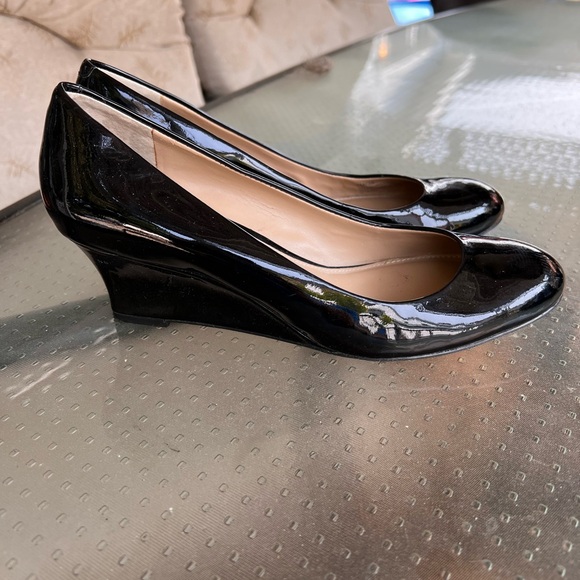 Arturo Chiang dressed wedge in black patent - Picture 2 of 4